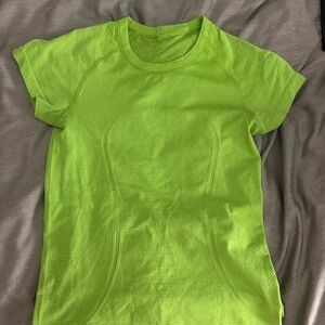 Lululemon Swiftly Tech Short Sleeve top Scream Green